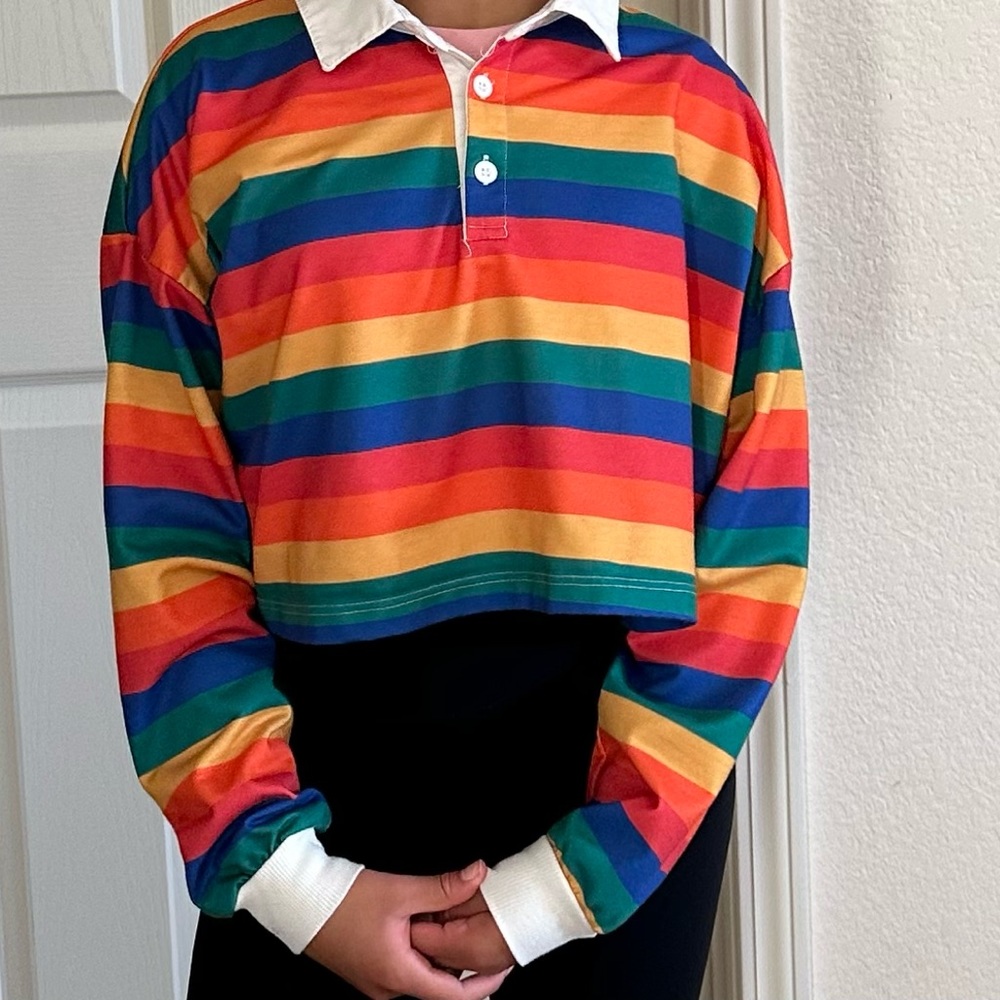 Cropped rainbow long sleeve collar shirt